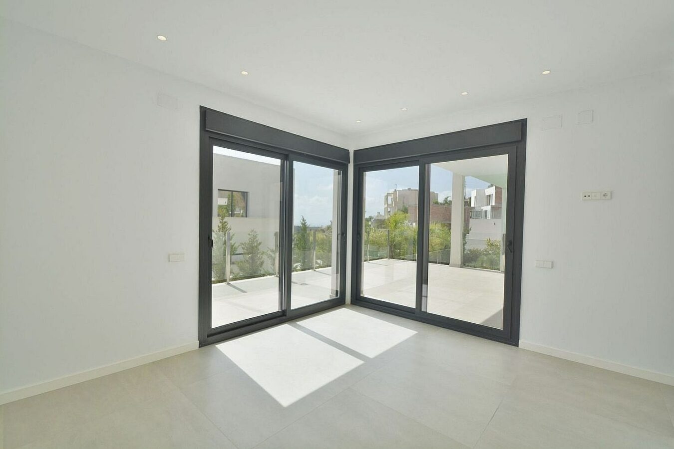 Contemporary villa with pool near Santa Maria Golf in Elviria, Marbella