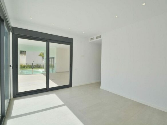 Contemporary villa with pool near Santa Maria Golf in Elviria, Marbella
