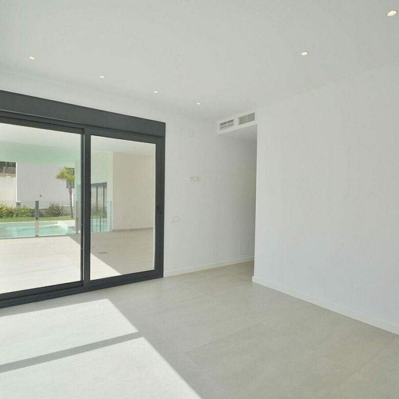 Contemporary villa with pool near Santa Maria Golf in Elviria, Marbella