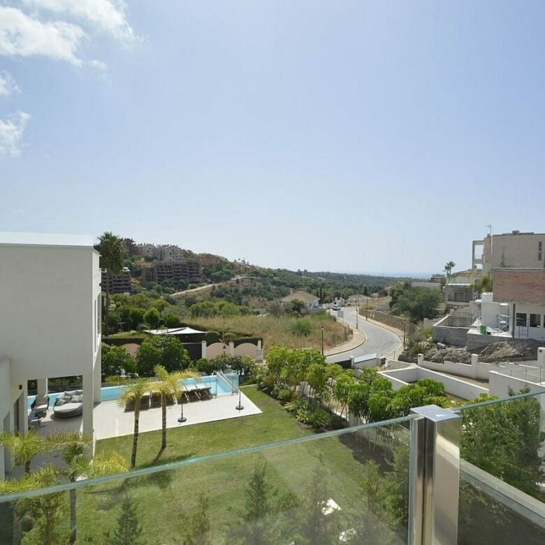 Contemporary villa with pool near Santa Maria Golf in Elviria, Marbella