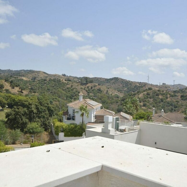 Contemporary villa with pool near Santa Maria Golf in Elviria, Marbella