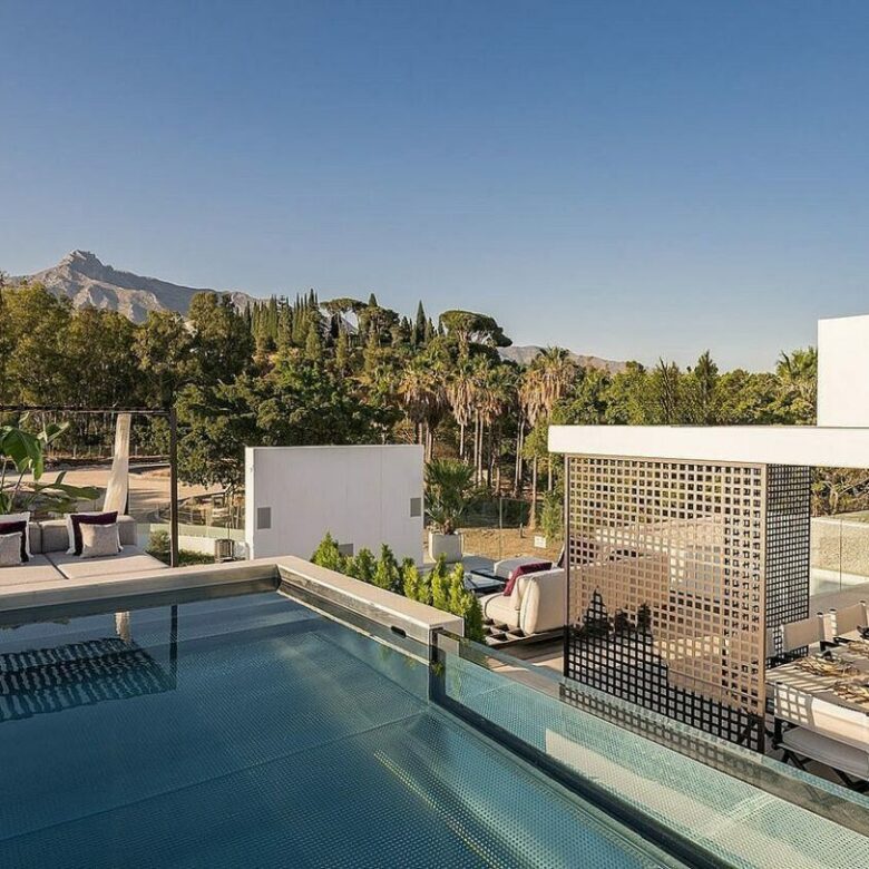 Contemporary villa in gated community Golden Mile Marbella