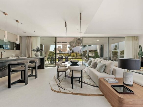 Contemporary villa in gated community Golden Mile Marbella