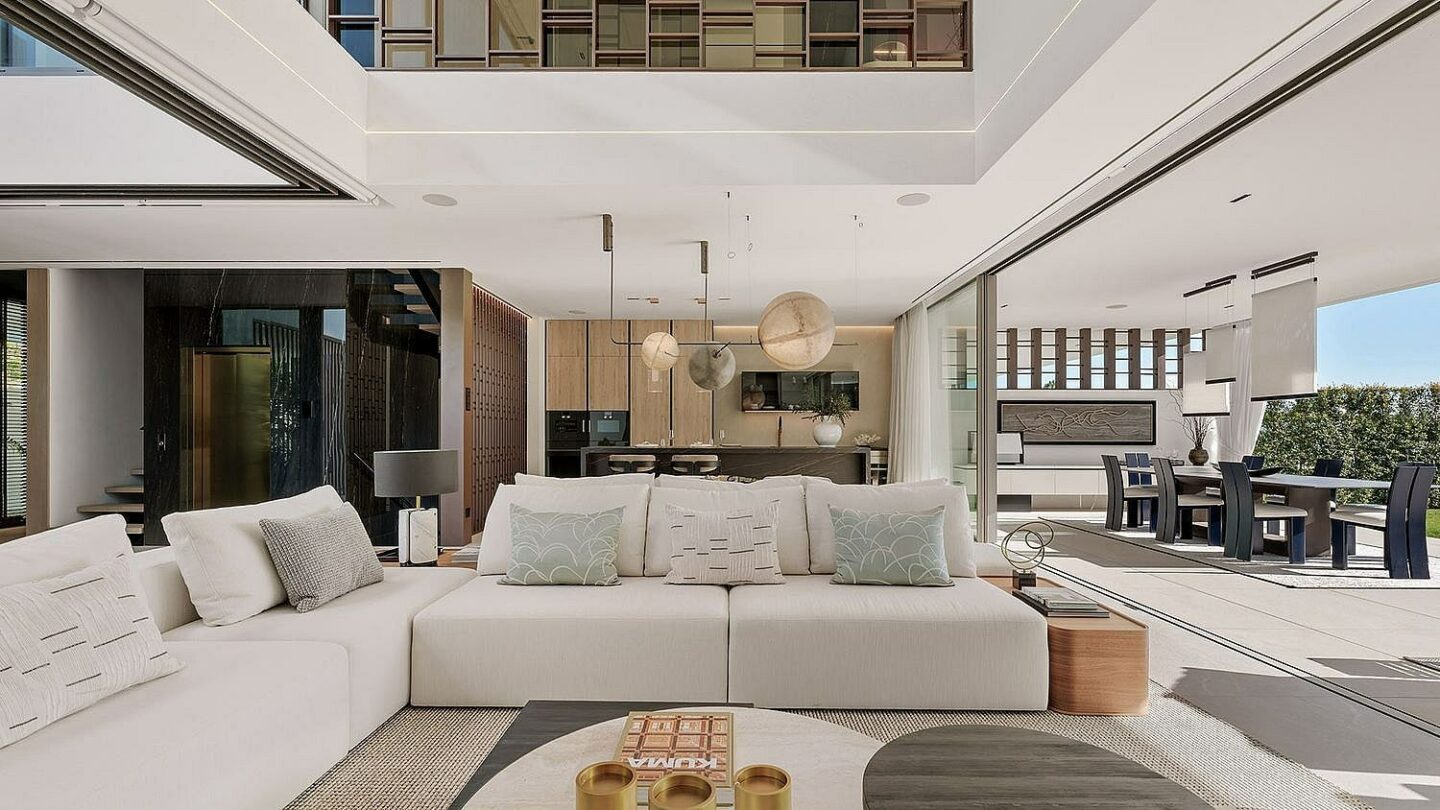 Contemporary villa in gated community Golden Mile Marbella