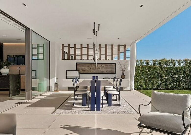 Contemporary villa in gated community Golden Mile Marbella