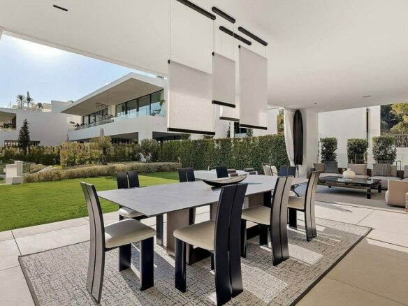 Contemporary villa in gated community Golden Mile Marbella