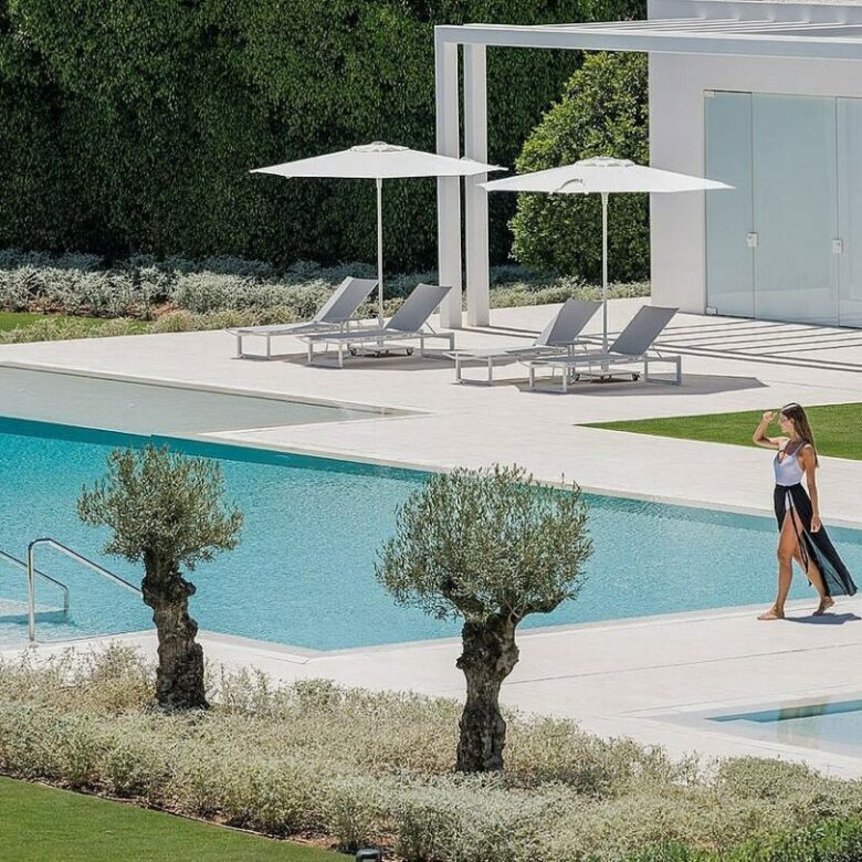 Contemporary villa in gated community Golden Mile Marbella