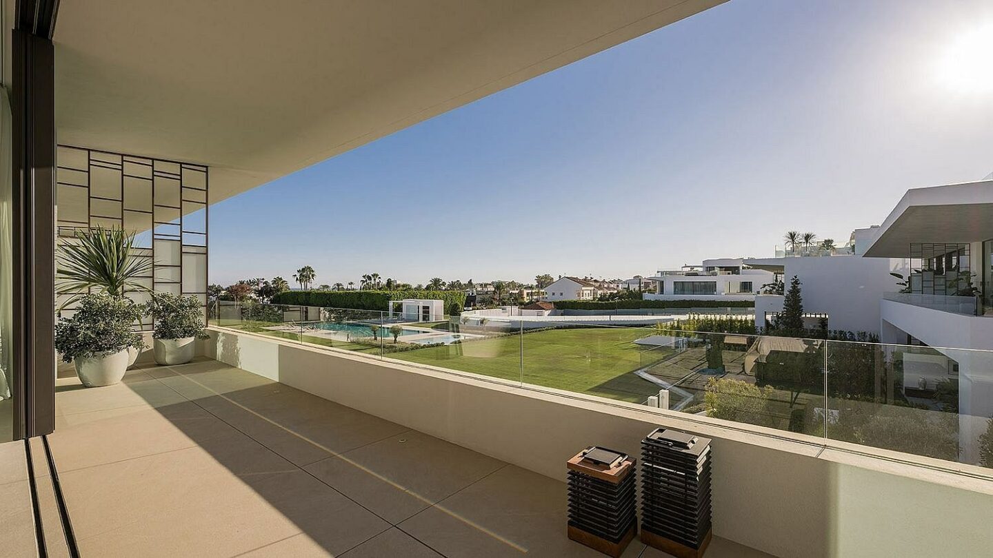 Contemporary villa in gated community Golden Mile Marbella