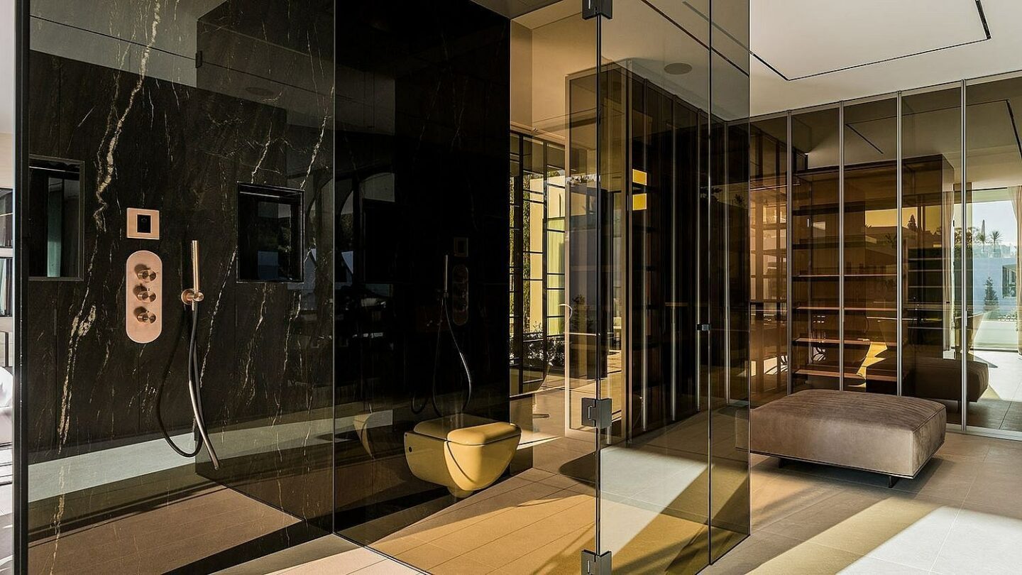 Contemporary villa in gated community Golden Mile Marbella