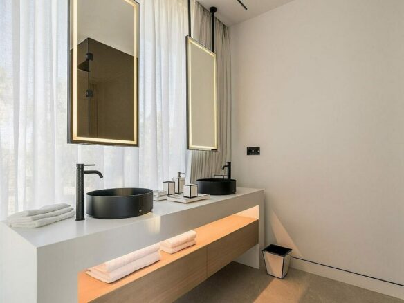 Contemporary villa in gated community Golden Mile Marbella