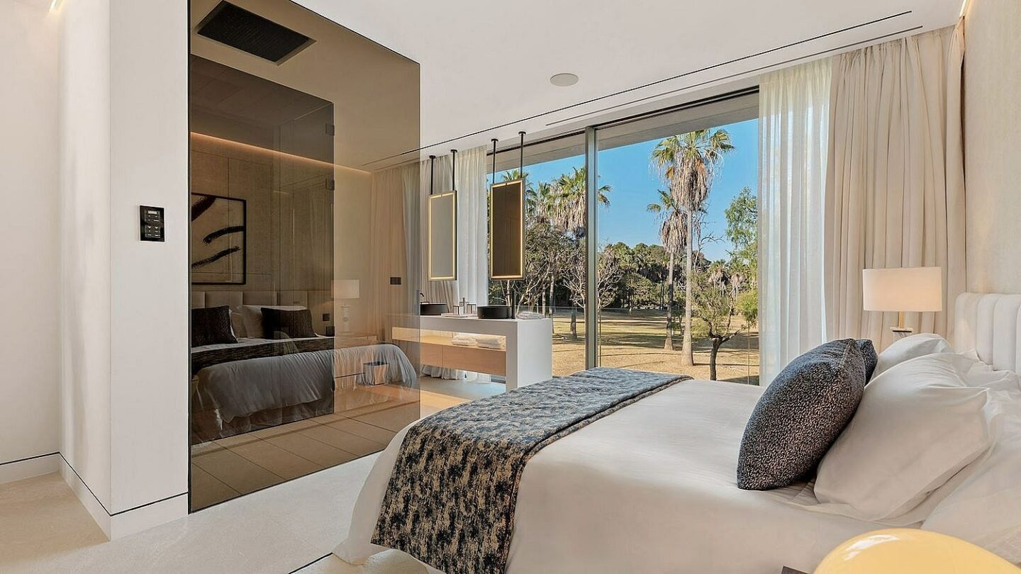 Contemporary villa in gated community Golden Mile Marbella