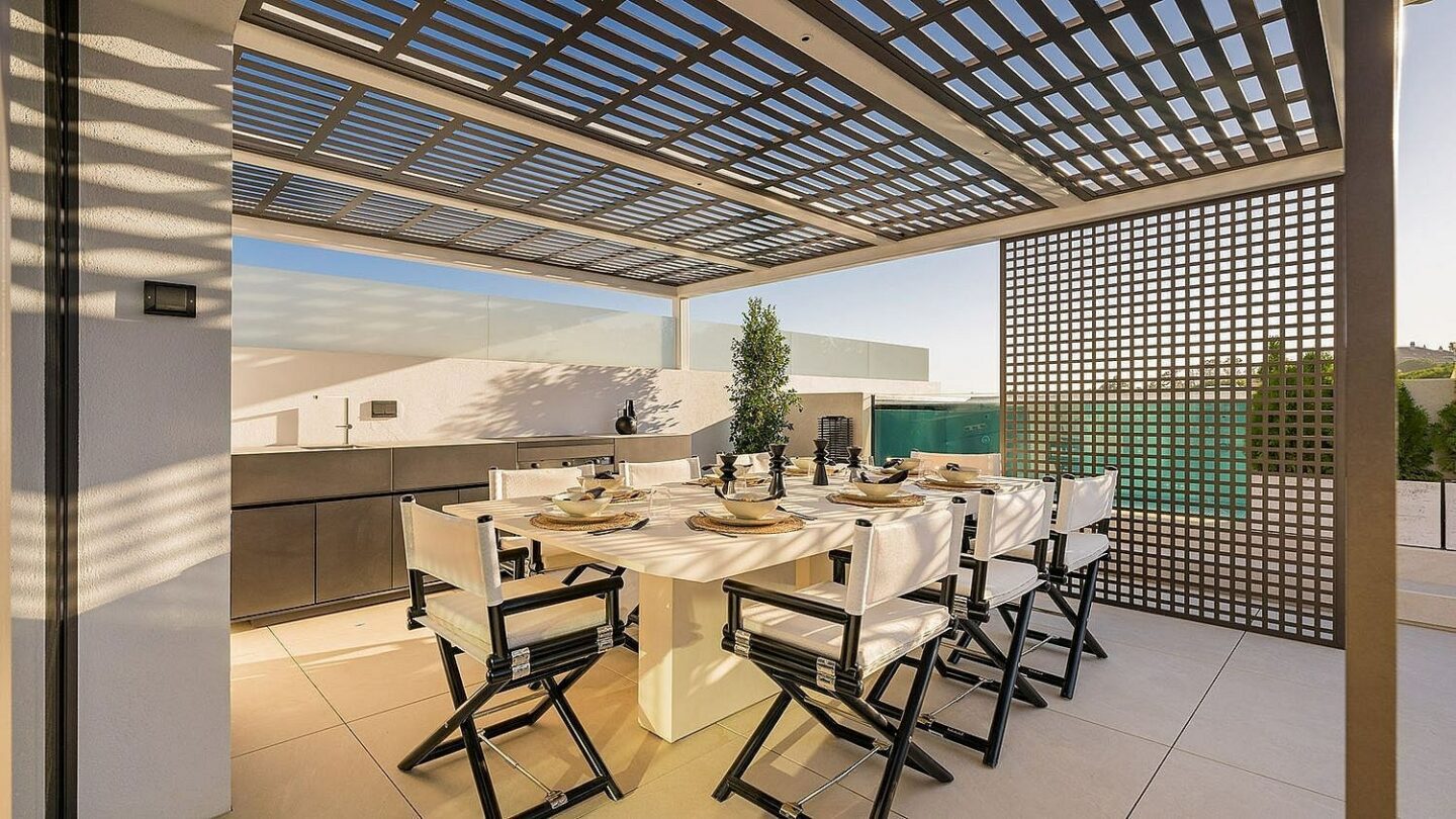 Contemporary villa in gated community Golden Mile Marbella