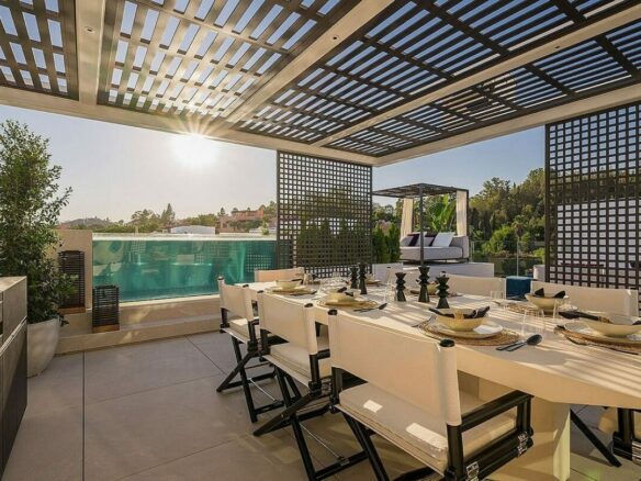Contemporary villa in gated community Golden Mile Marbella