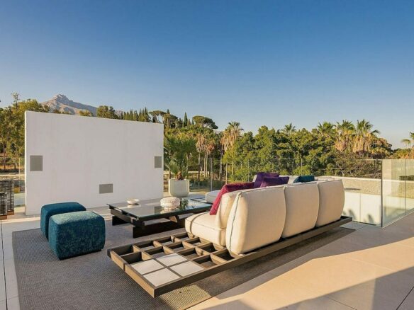 Contemporary villa in gated community Golden Mile Marbella