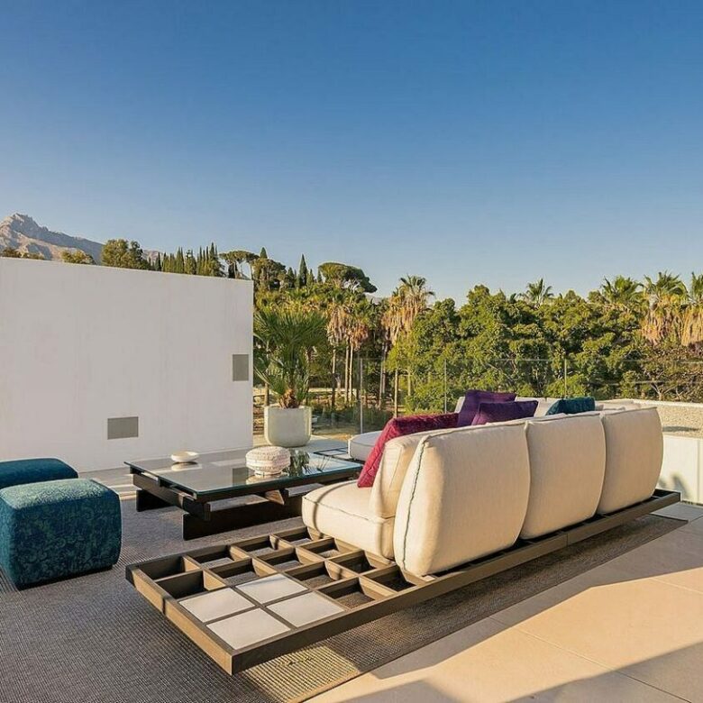 Contemporary villa in gated community Golden Mile Marbella
