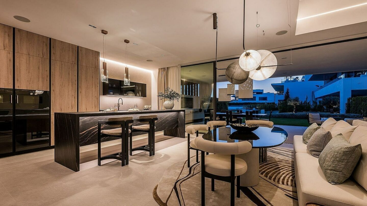 Contemporary villa in gated community Golden Mile Marbella