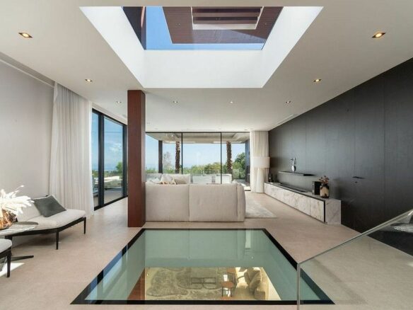 Contemporary villa for sale Los Flamingos Golf Benahavis