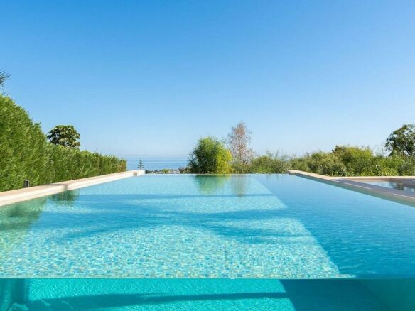 Contemporary villa for sale Los Flamingos Golf Benahavis