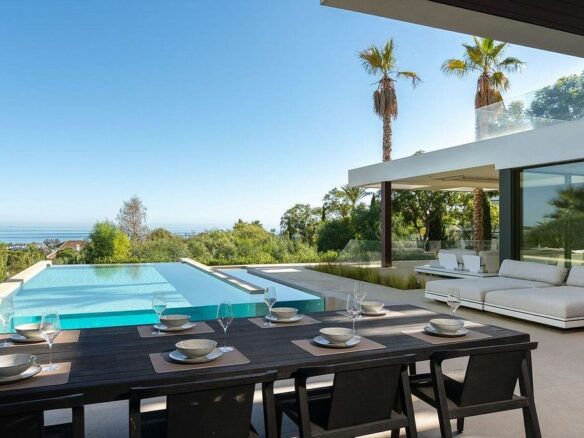 Contemporary villa for sale Los Flamingos Golf Benahavis