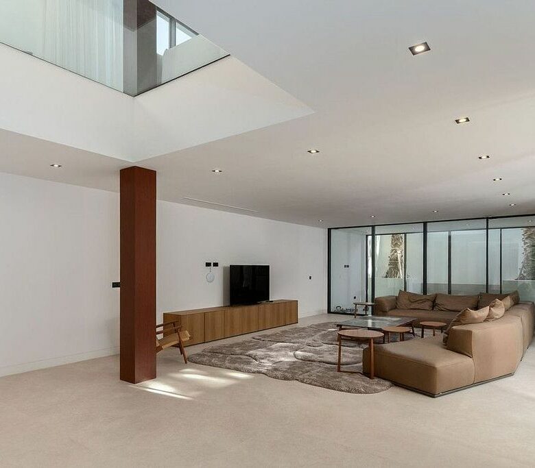 Contemporary villa for sale Los Flamingos Golf Benahavis