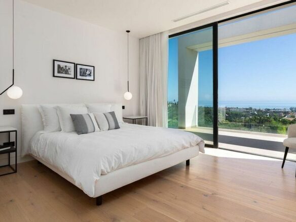 Contemporary villa for sale Los Flamingos Golf Benahavis