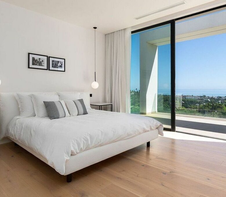 Contemporary villa for sale Los Flamingos Golf Benahavis
