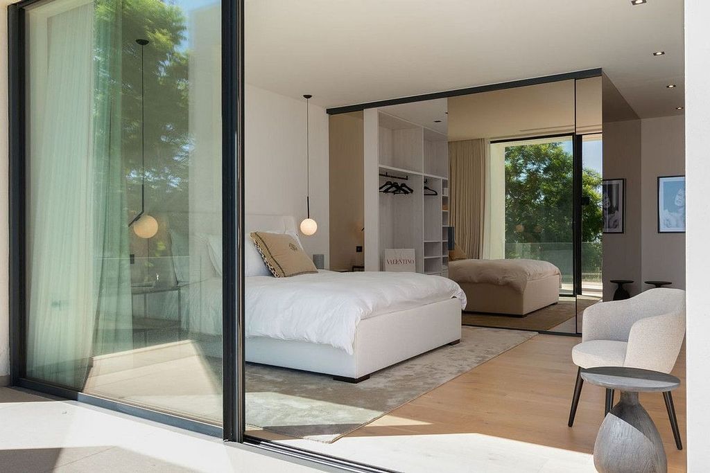 Contemporary villa for sale Los Flamingos Golf Benahavis