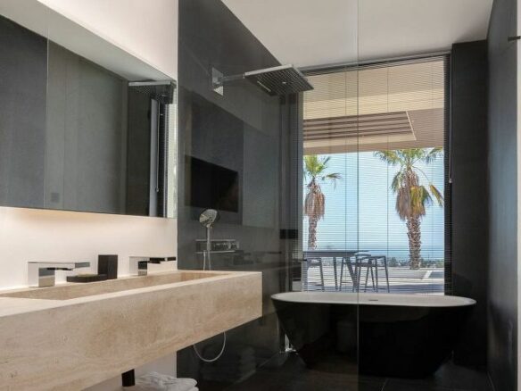 Contemporary villa for sale Los Flamingos Golf Benahavis