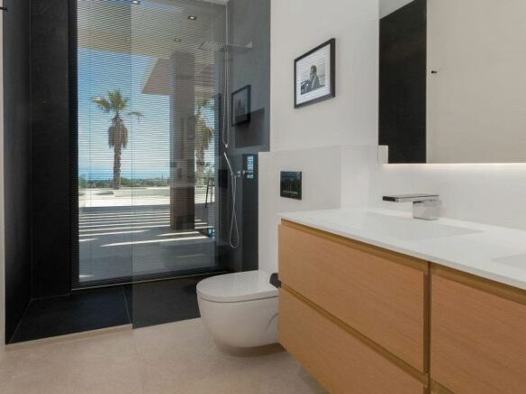 Contemporary villa for sale Los Flamingos Golf Benahavis