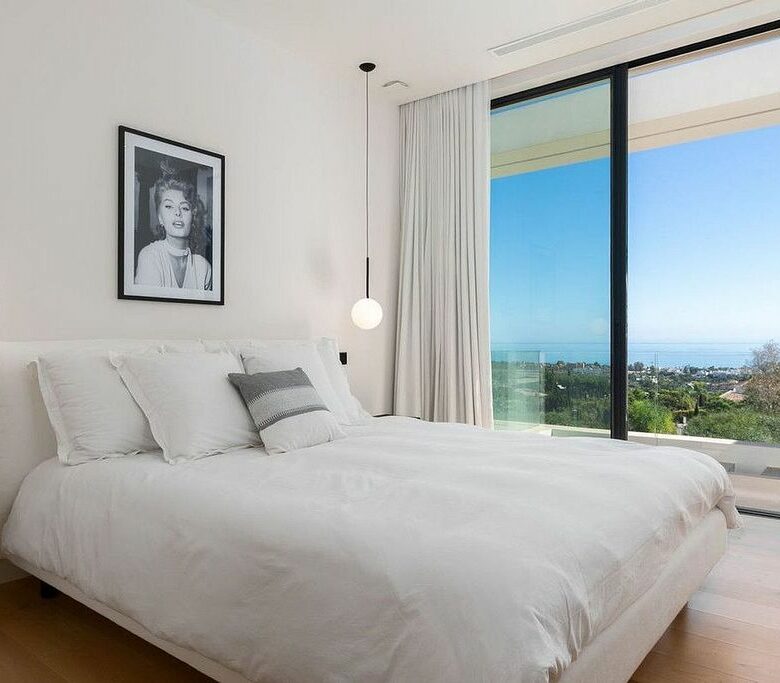Contemporary villa for sale Los Flamingos Golf Benahavis