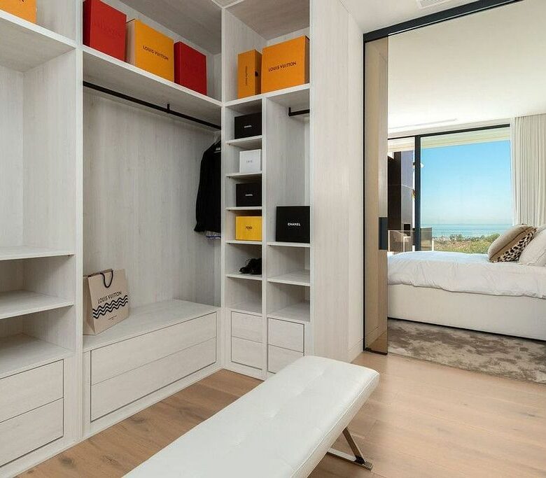Contemporary villa for sale Los Flamingos Golf Benahavis