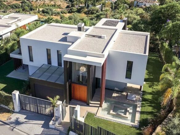 Contemporary villa for sale Los Flamingos Golf Benahavis
