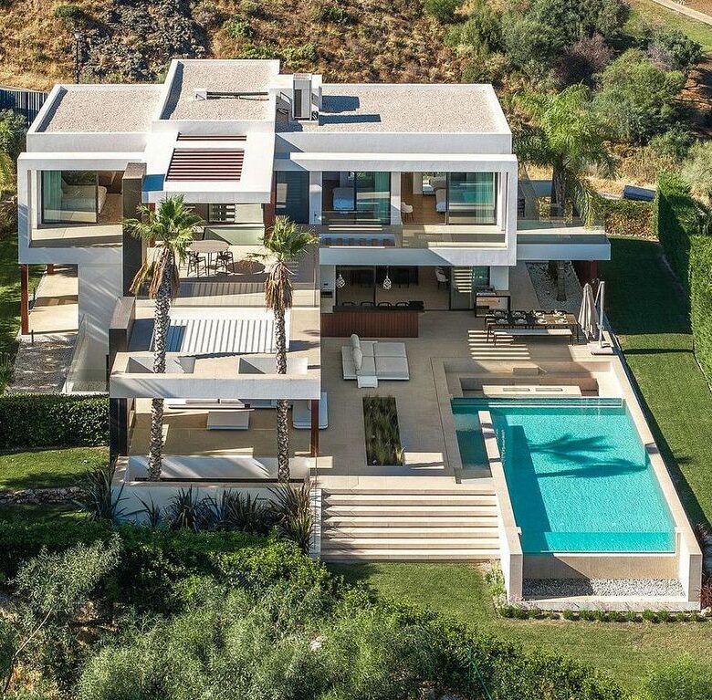 Contemporary villa for sale Los Flamingos Golf Benahavis