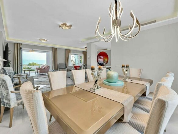 Contemporary villa with rooftop terrace and sea views in Nueva Andalucia, Marbella