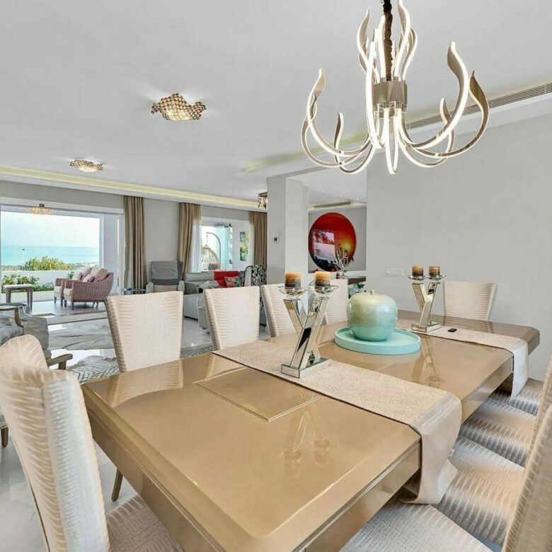 Contemporary villa with rooftop terrace and sea views in Nueva Andalucia, Marbella