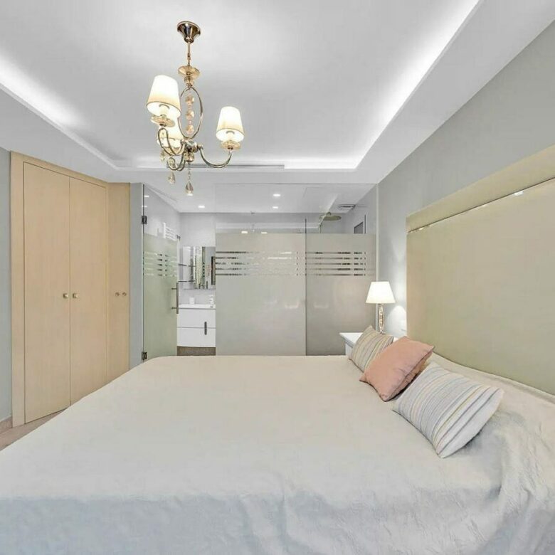 Contemporary villa with rooftop terrace and sea views in Nueva Andalucia, Marbella