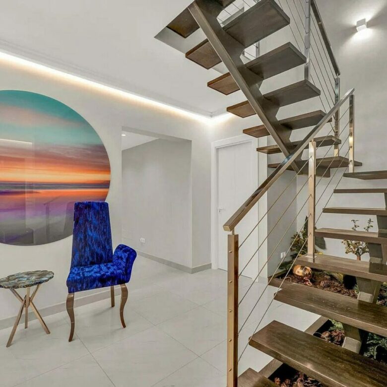 Contemporary villa with rooftop terrace and sea views in Nueva Andalucia, Marbella