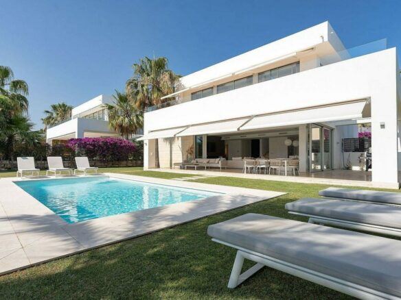 West-facing contemporary villa with pool in a gated community, Rio Real, Marbella East