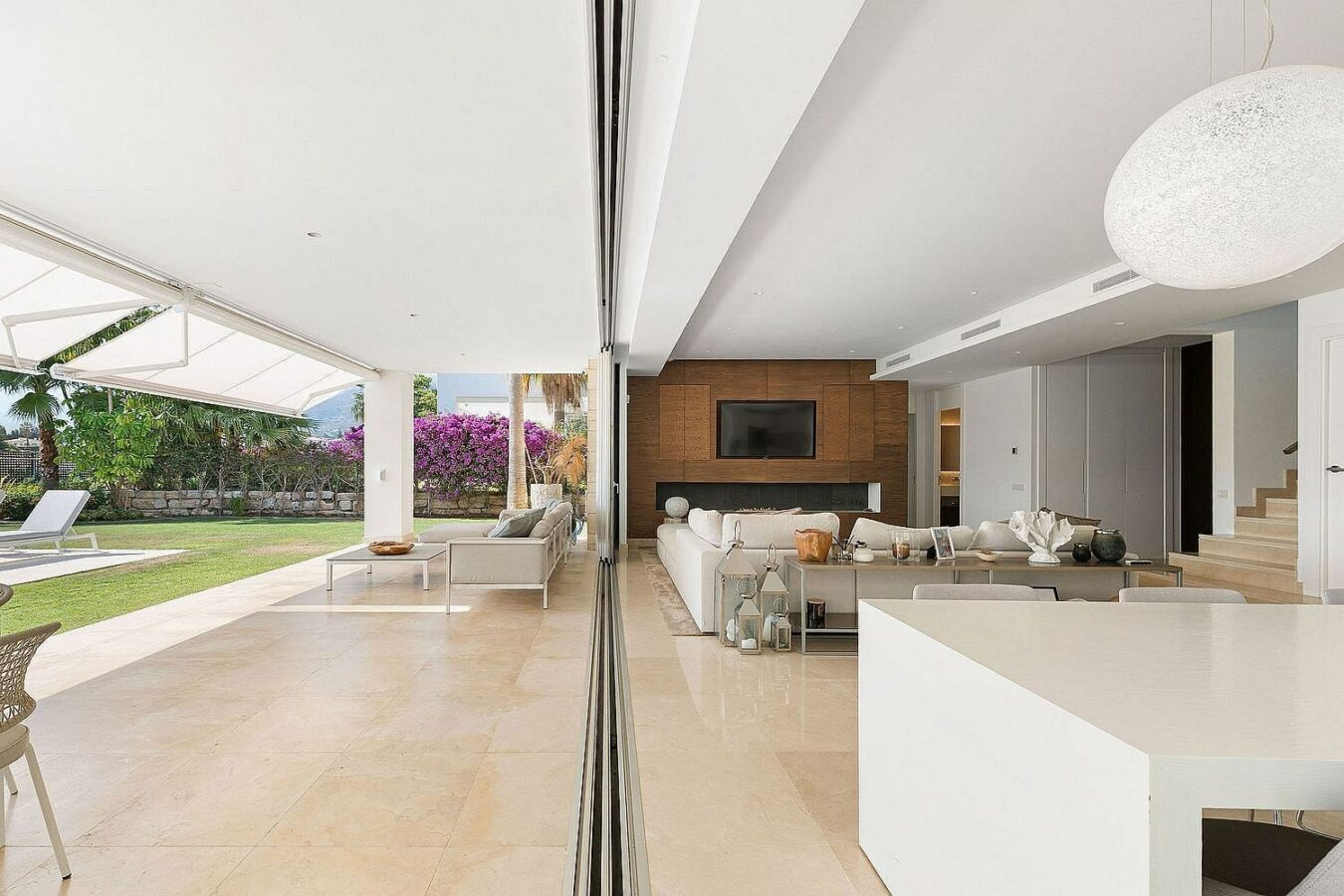 West-facing contemporary villa with pool in a gated community, Rio Real, Marbella East