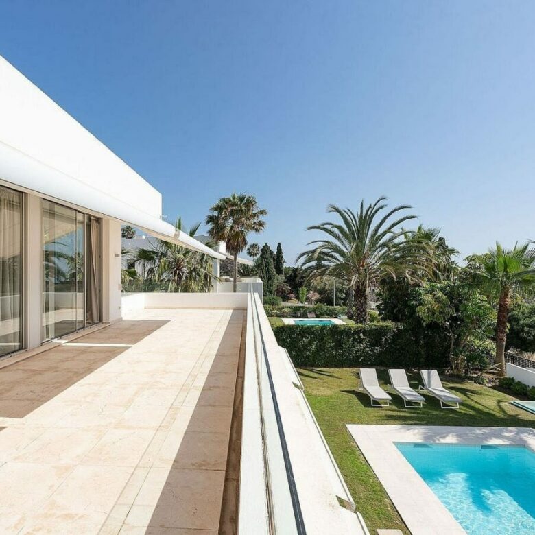 West-facing contemporary villa with pool in a gated community, Rio Real, Marbella East