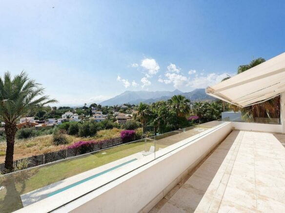 West-facing contemporary villa with pool in a gated community, Rio Real, Marbella East