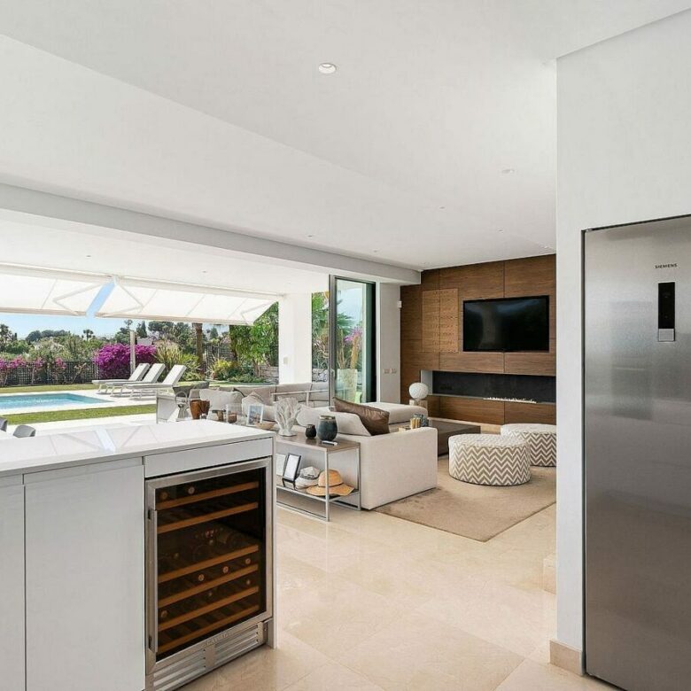 West-facing contemporary villa with pool in a gated community, Rio Real, Marbella East