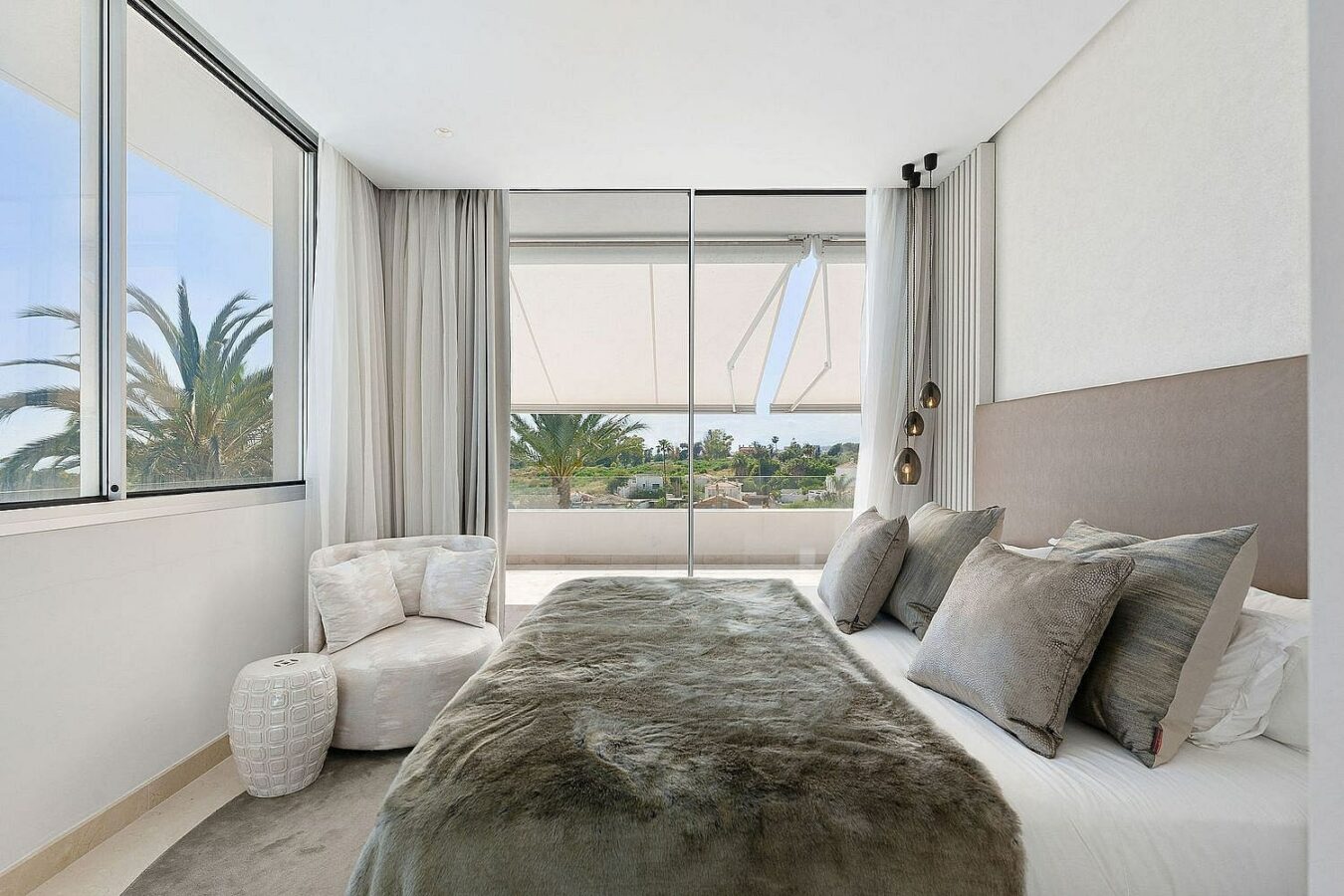 West-facing contemporary villa with pool in a gated community, Rio Real, Marbella East