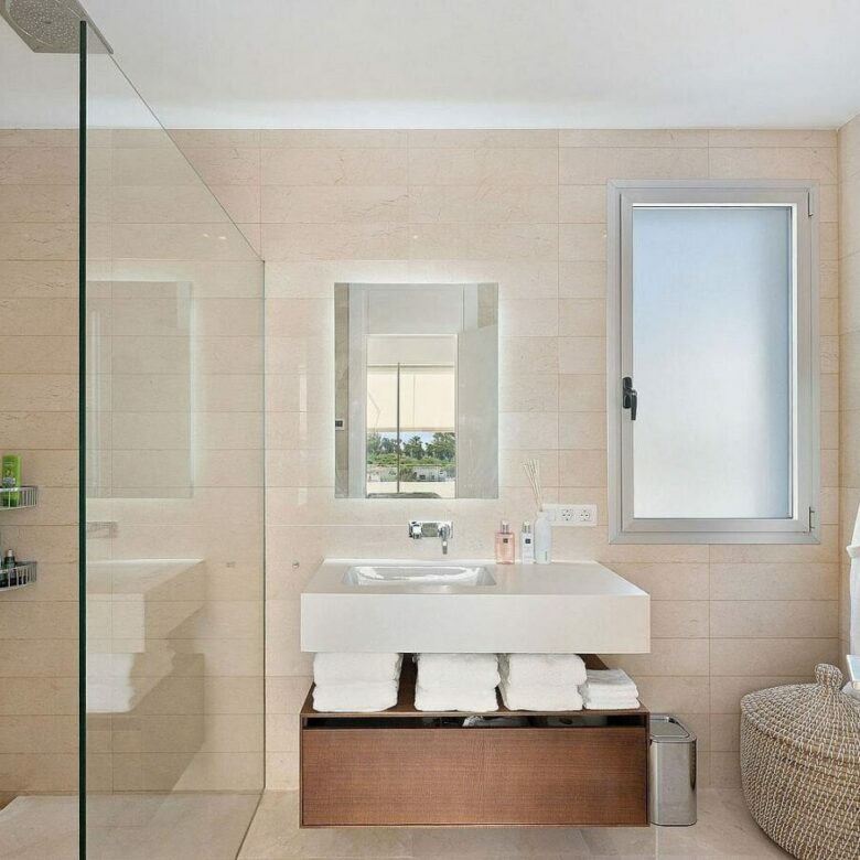 West-facing contemporary villa with pool in a gated community, Rio Real, Marbella East