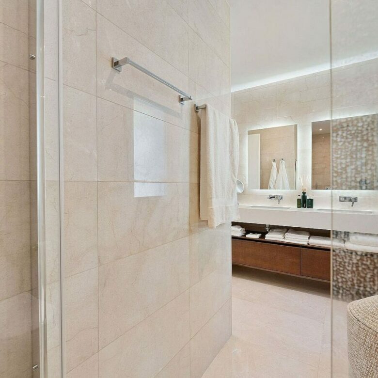 West-facing contemporary villa with pool in a gated community, Rio Real, Marbella East
