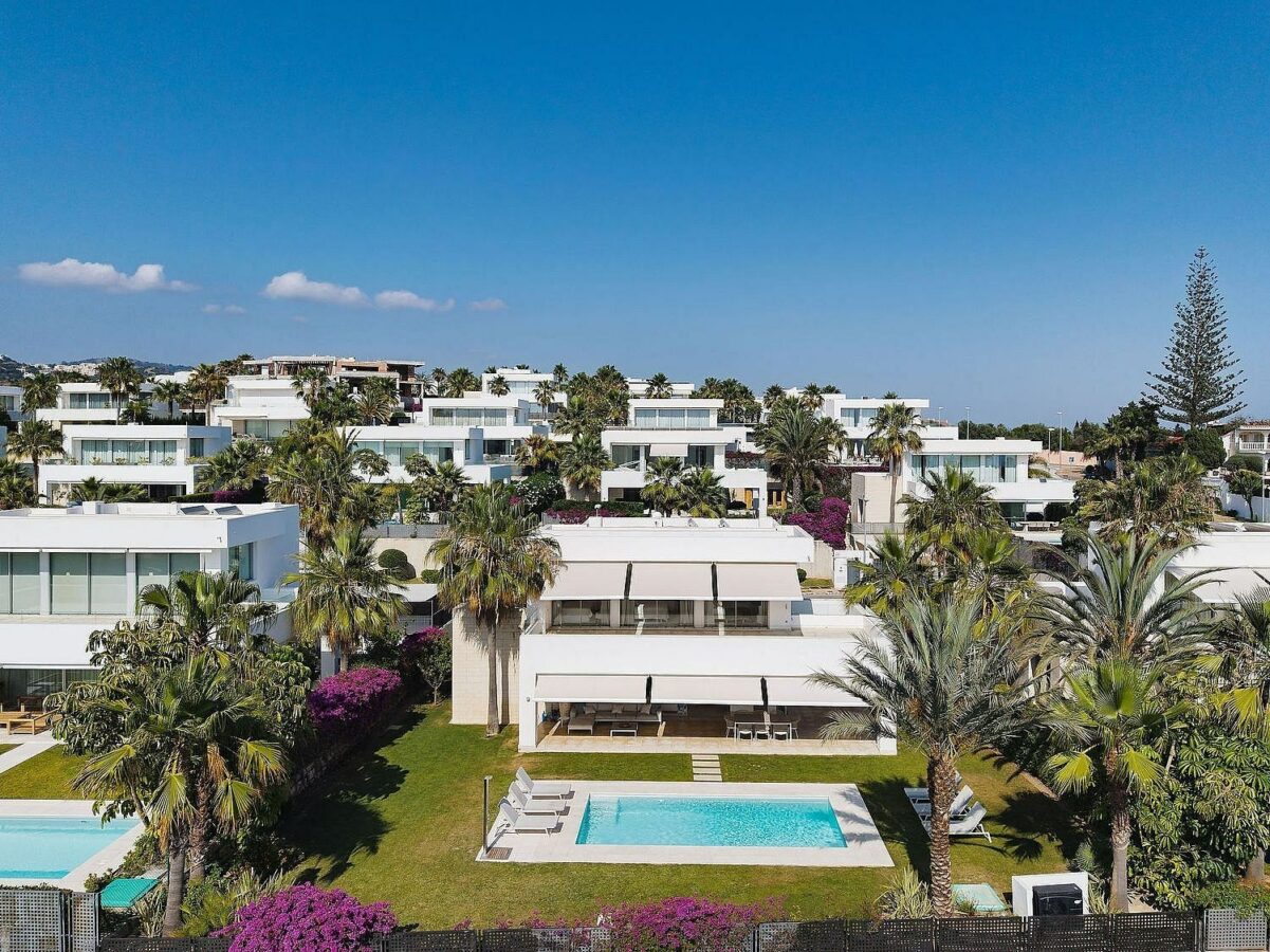 West-facing contemporary villa with pool in a gated community, Rio Real, Marbella East