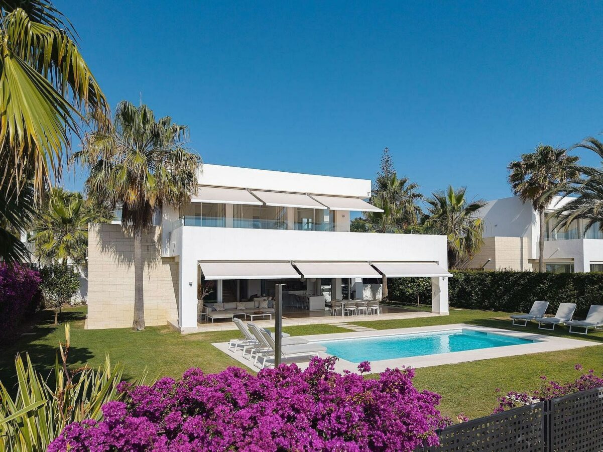 West-facing contemporary villa with pool in a gated community, Rio Real, Marbella East