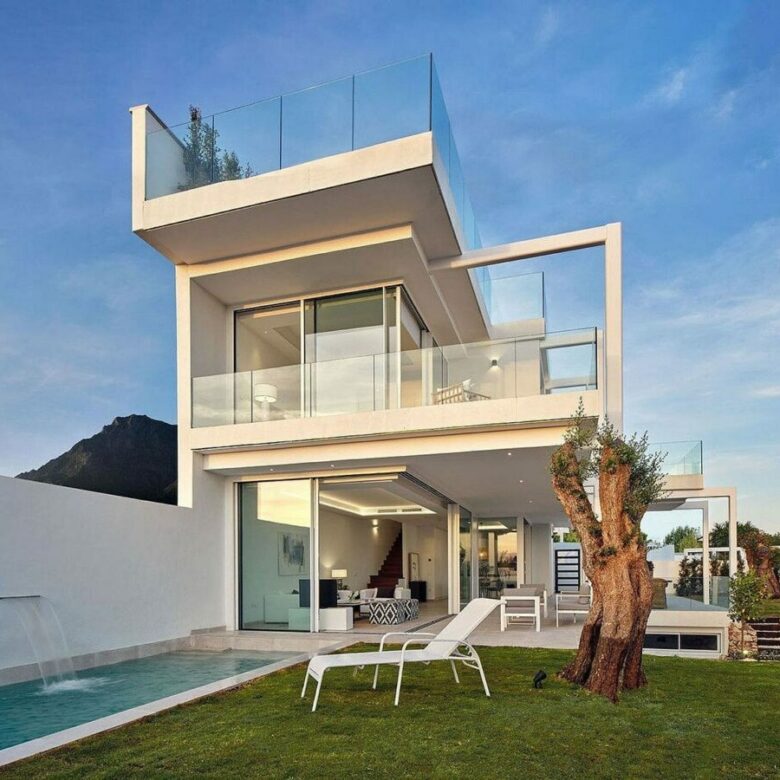 FOR SALE 🏡 Contemporary Villa with Rooftop Terrace and Sea Views – Nagüeles, Marbella 🇪🇸