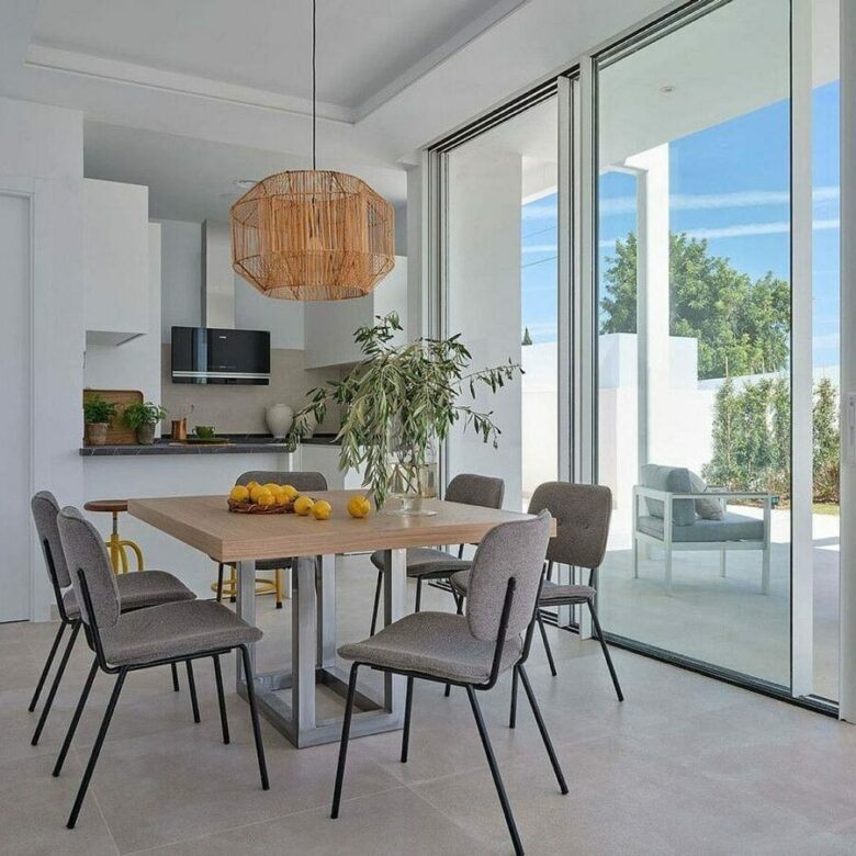 Contemporary villa with rooftop terrace and sea views Nagueles Marbella