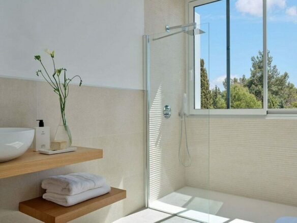 Contemporary villa with rooftop terrace and sea views Nagueles Marbella